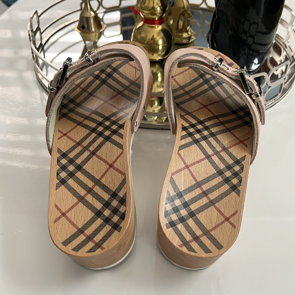 Burberry sandals - Picture 2 of 4